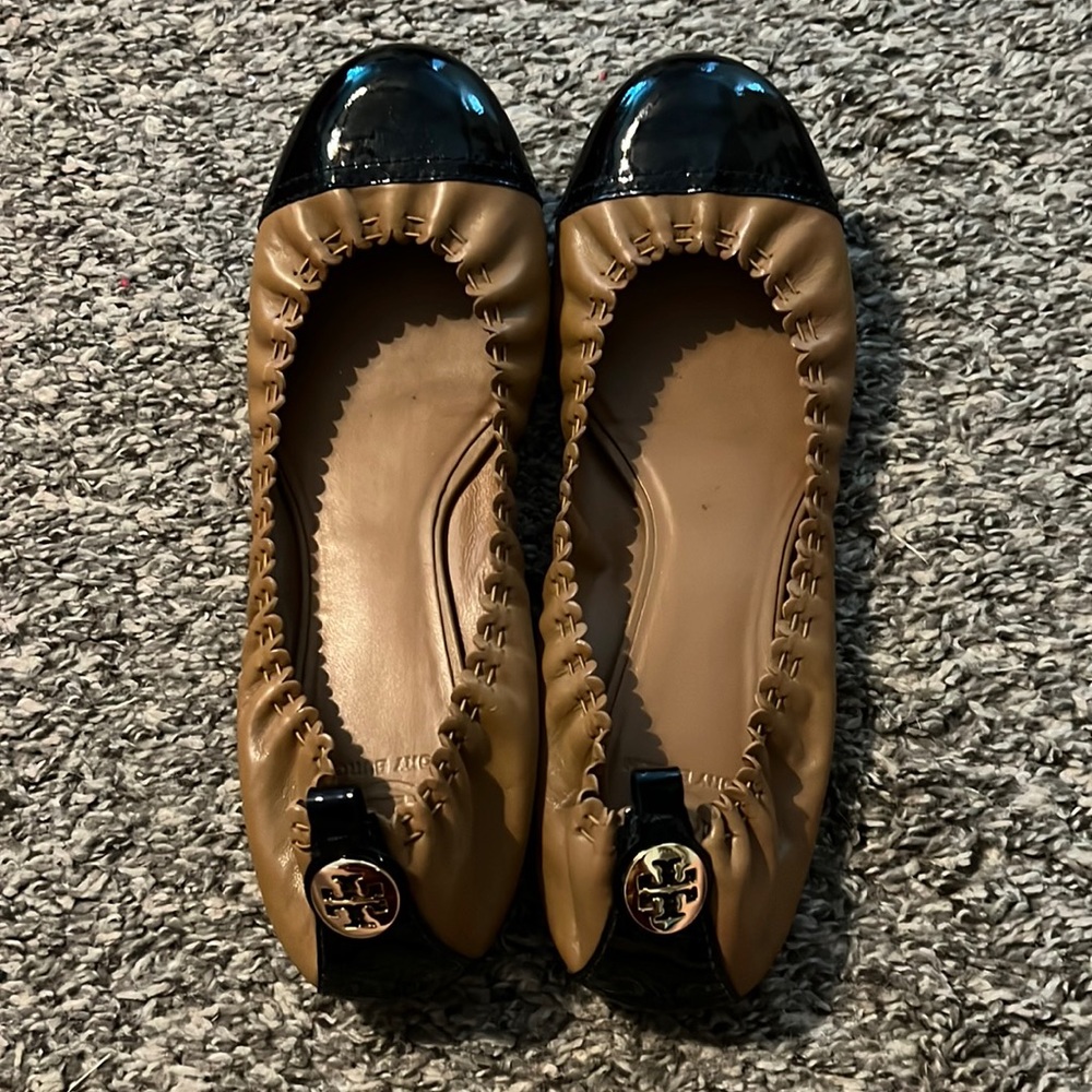 Tory Burch leather/patent abbey flats